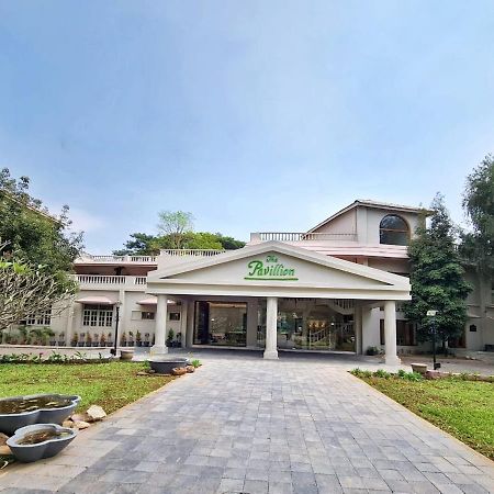 The Pavillion Hotel Kolhapur Esterno foto