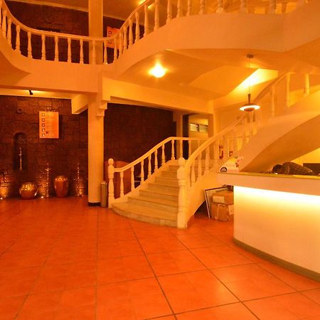 The Pavillion Hotel Kolhapur Esterno foto
