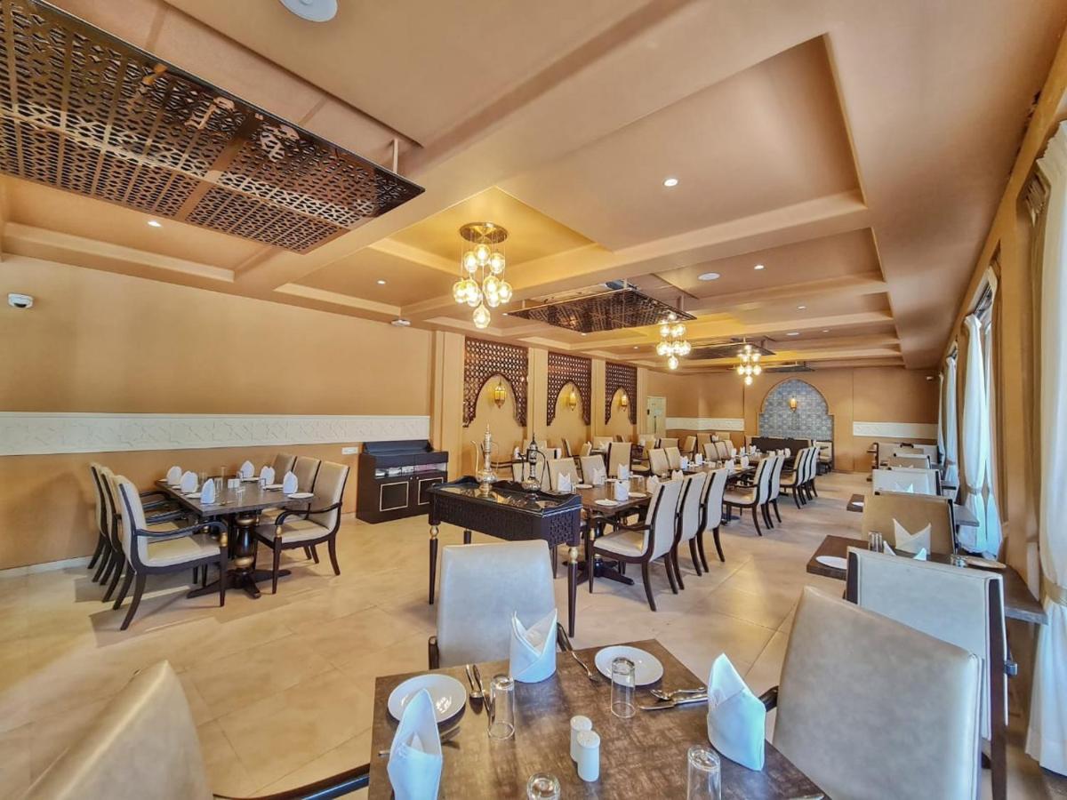 The Pavillion Hotel Kolhapur Esterno foto