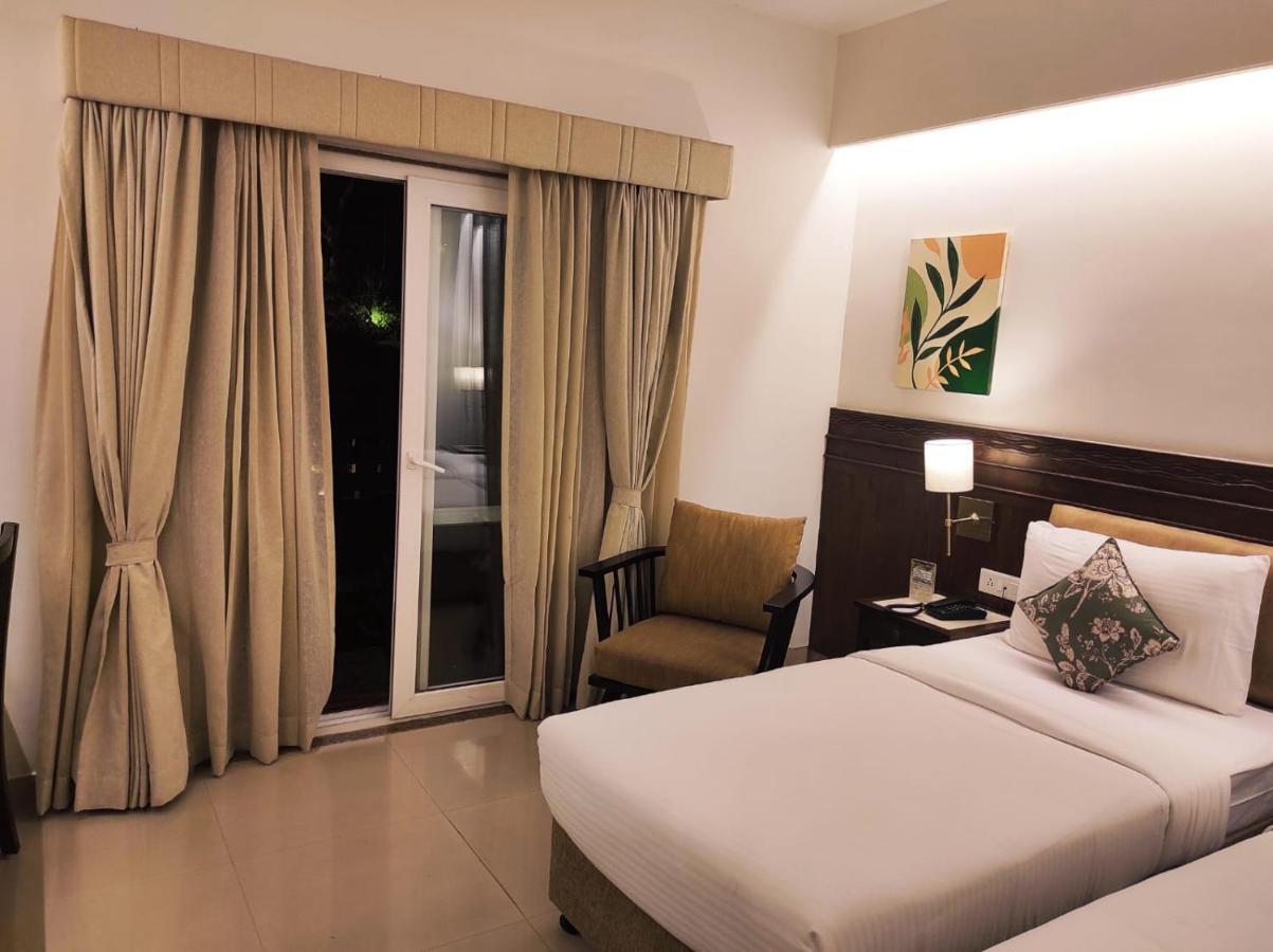 The Pavillion Hotel Kolhapur Esterno foto