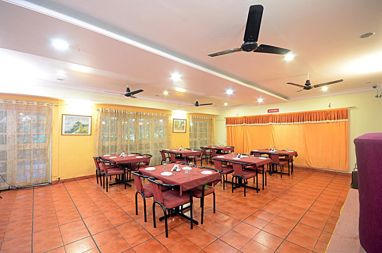 The Pavillion Hotel Kolhapur Esterno foto