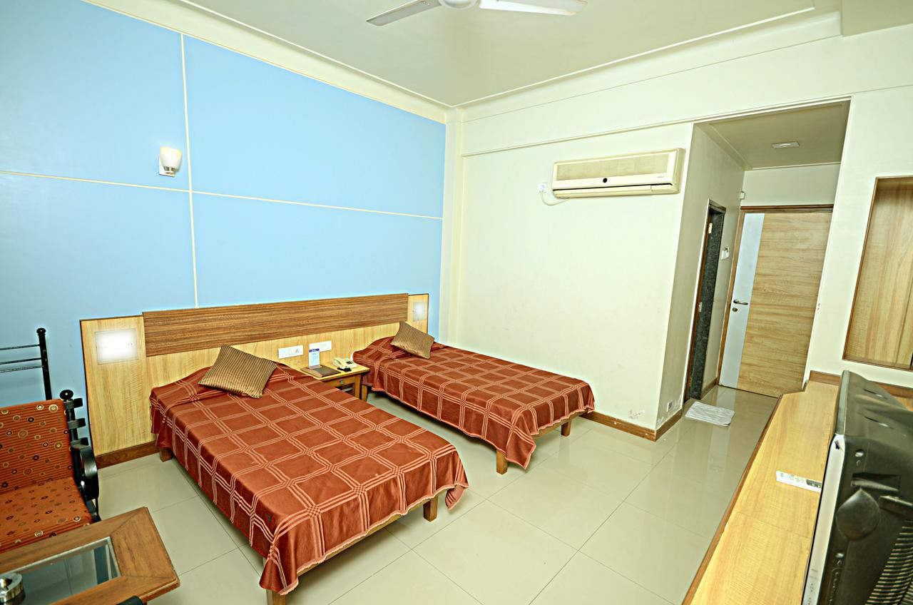 The Pavillion Hotel Kolhapur Esterno foto