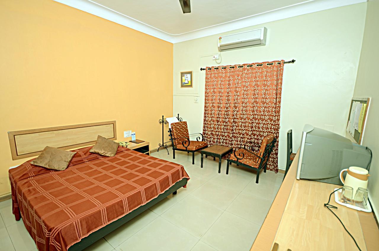 The Pavillion Hotel Kolhapur Esterno foto